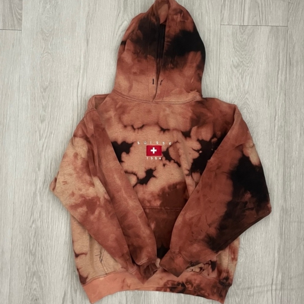 Brandy Melville Suisse OS Hoodie